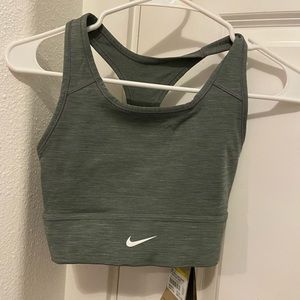 grey nike women’s sports bra